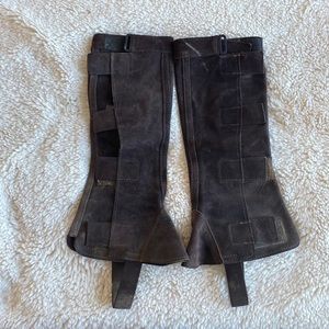 Suede half chaps brown